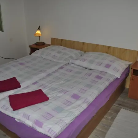 Ferienwohnung Privat Magdalena Bešeňová Exterior foto